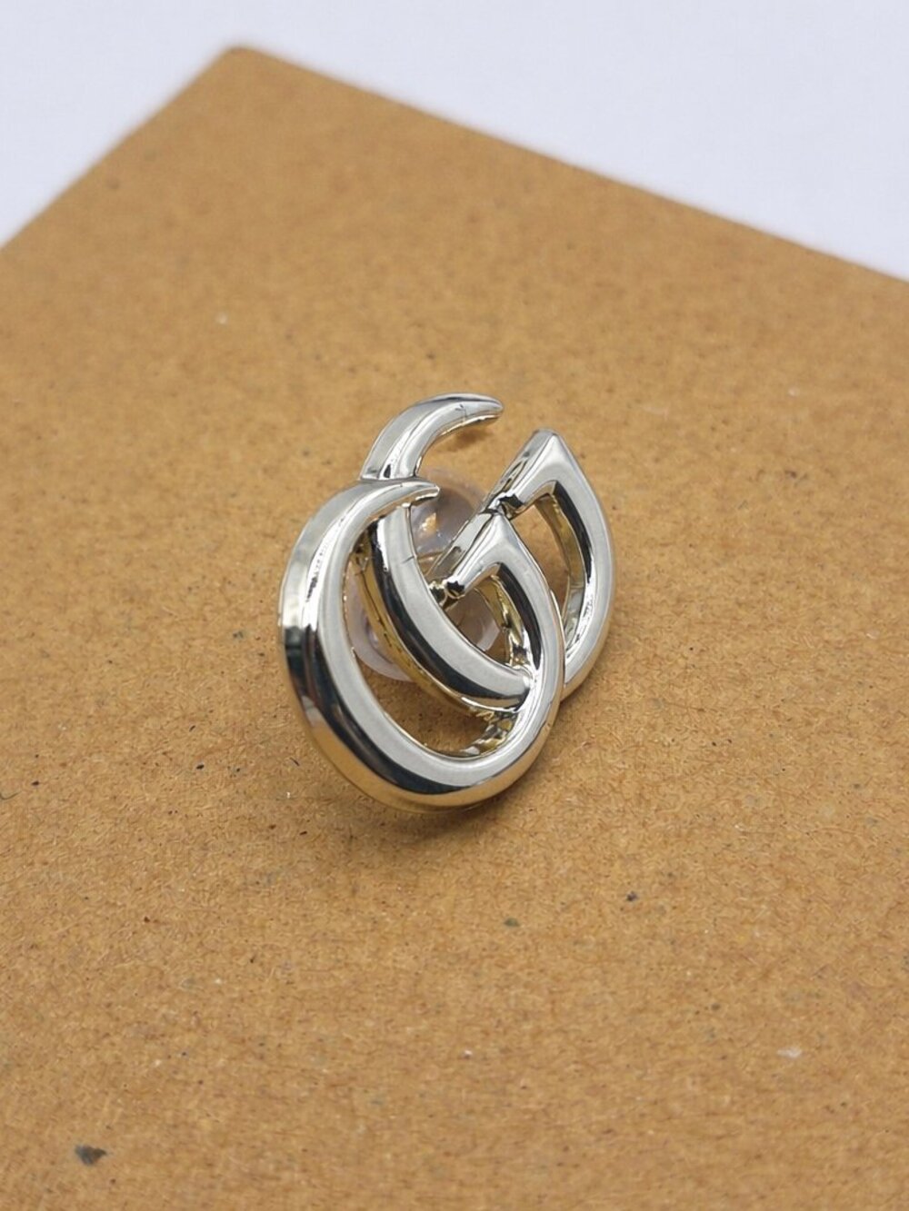 Small Vintage Gucci Interlocking G Tie Tack Pin Brooch - Picture 5 of 6